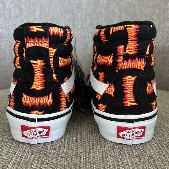 Vans x Thrasher Sk8-Hi Sneakers - Picture 4 of 8